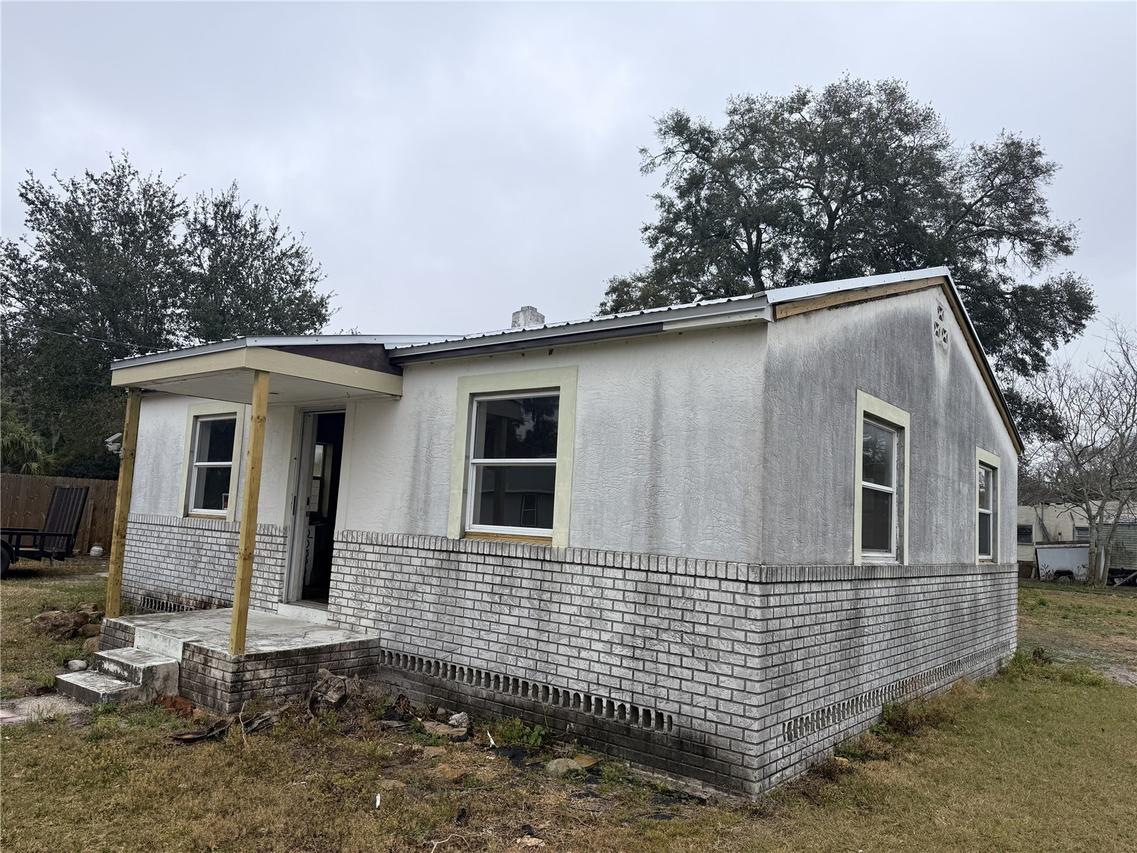 283 Newcomb St., New Smyrna Beach, FL 32168