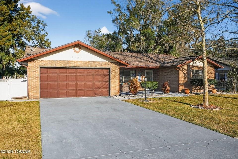 2001 Kenilworth Ave., South Daytona, FL 32119