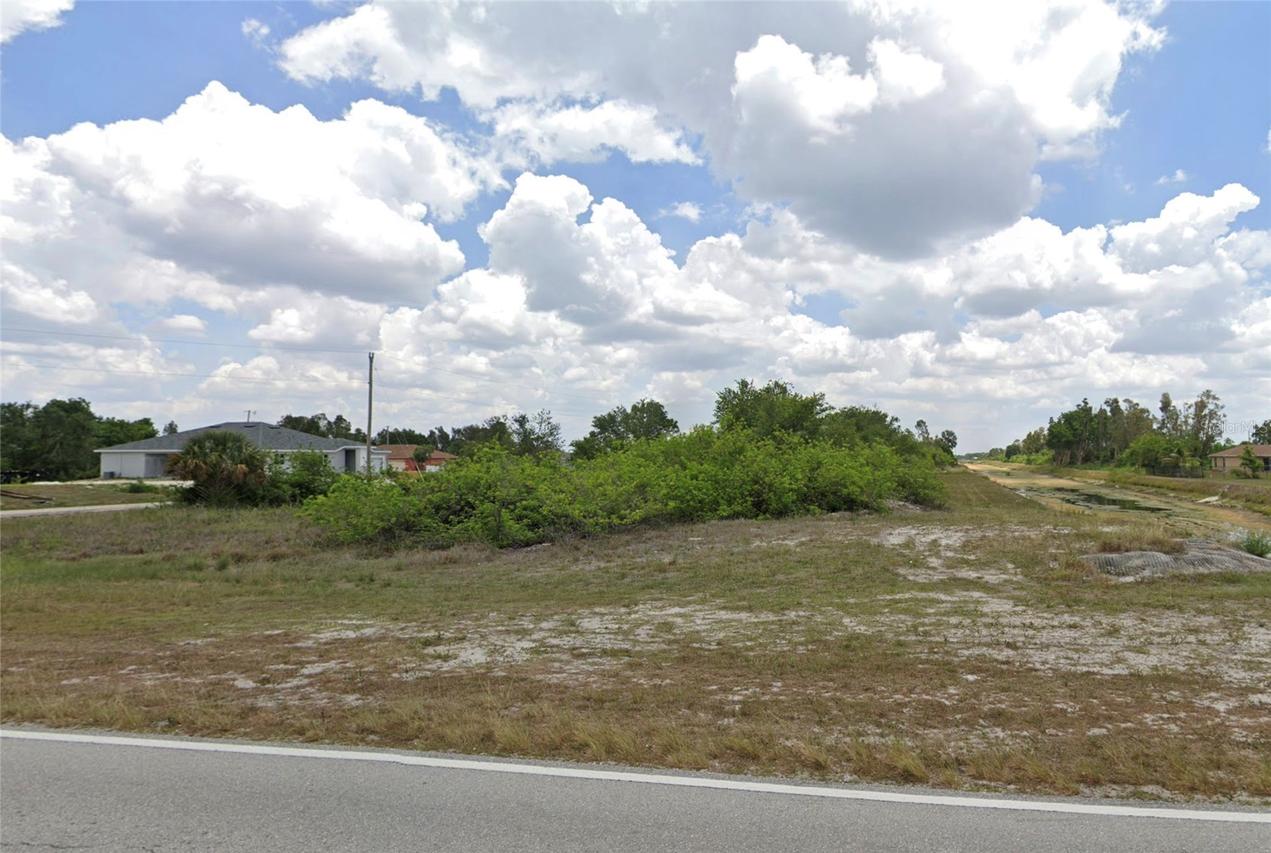 102 Preston St., Lehigh Acres, FL 33974