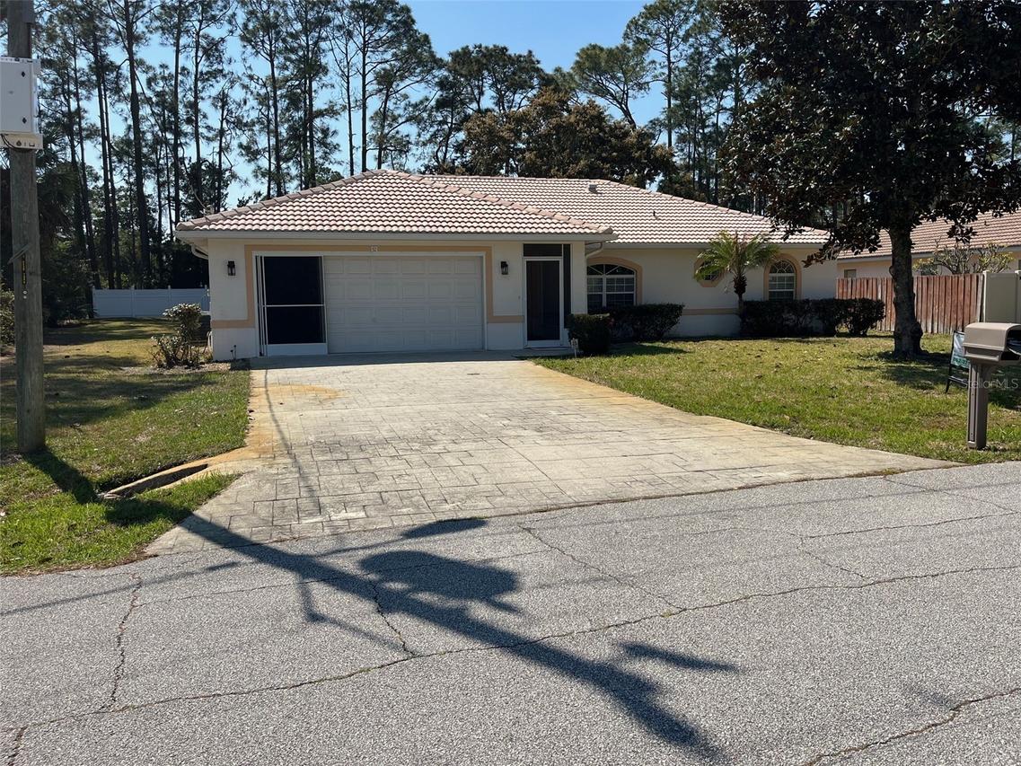 52 Princess Ruth Ln., Palm Coast, FL 32164