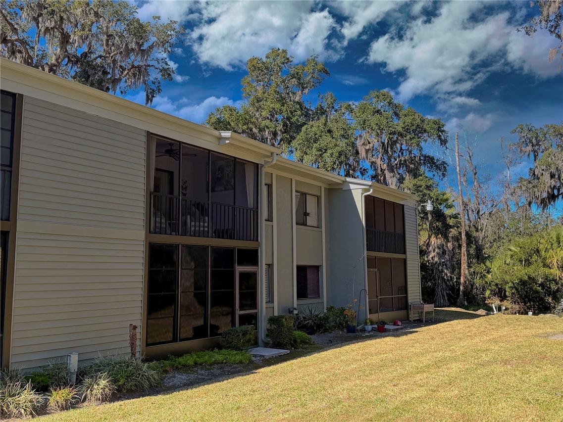 306 Palm Coast Pkwy. #203, Palm Coast, FL 32137