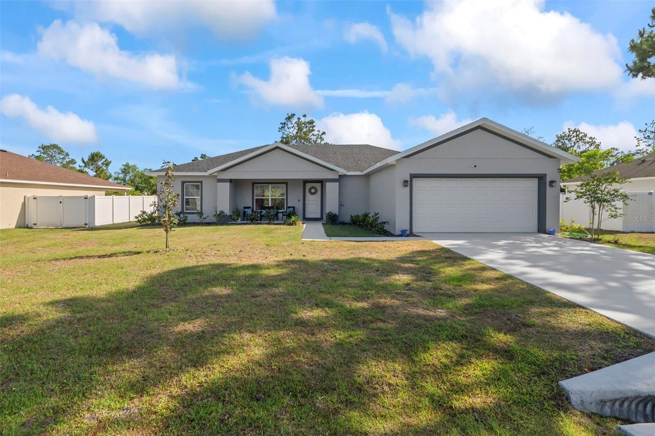 42 Rose Dr., Palm Coast, FL 32164