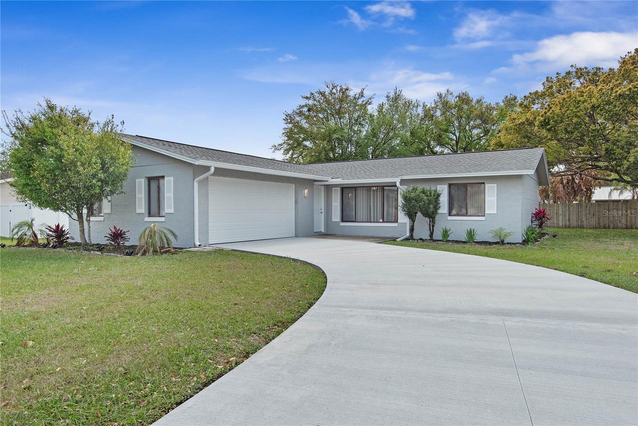 1222 Thomasina Dr., Port Orange, FL 32129