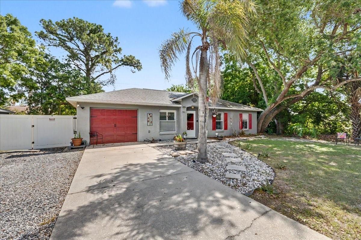 2021 India Palm Dr., Edgewater, FL 32141