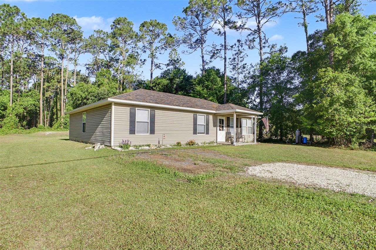 1886 Laurel Ave., Bunnell, FL 32110