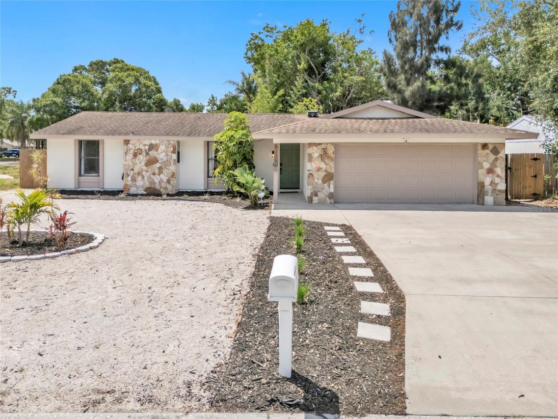 6305 36th Ave., Bradenton, FL 34209