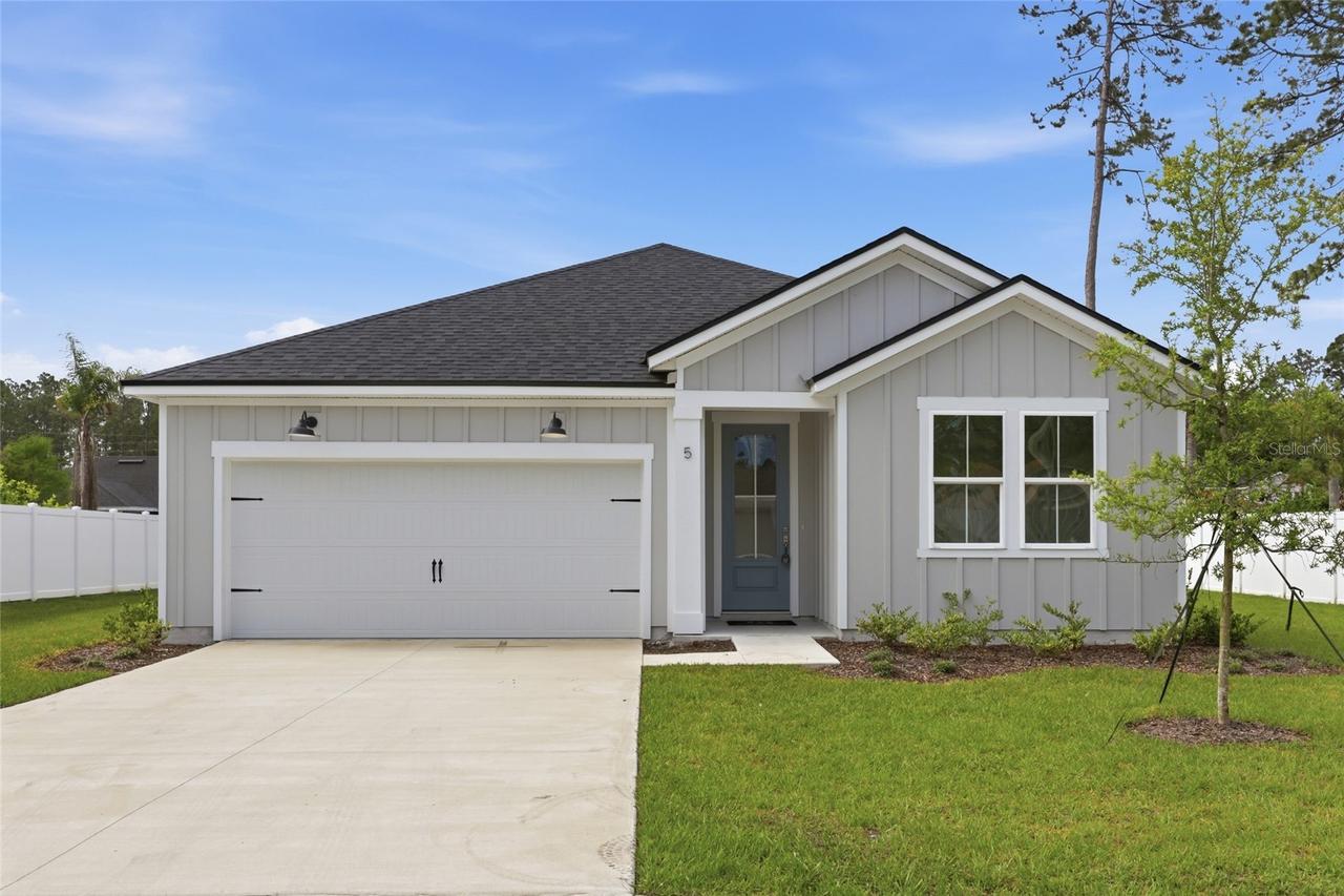5 Reine Pl., Palm Coast, FL 32164