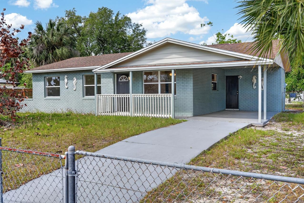 1060 E Patrick Cir., Daytona Beach, FL 32117