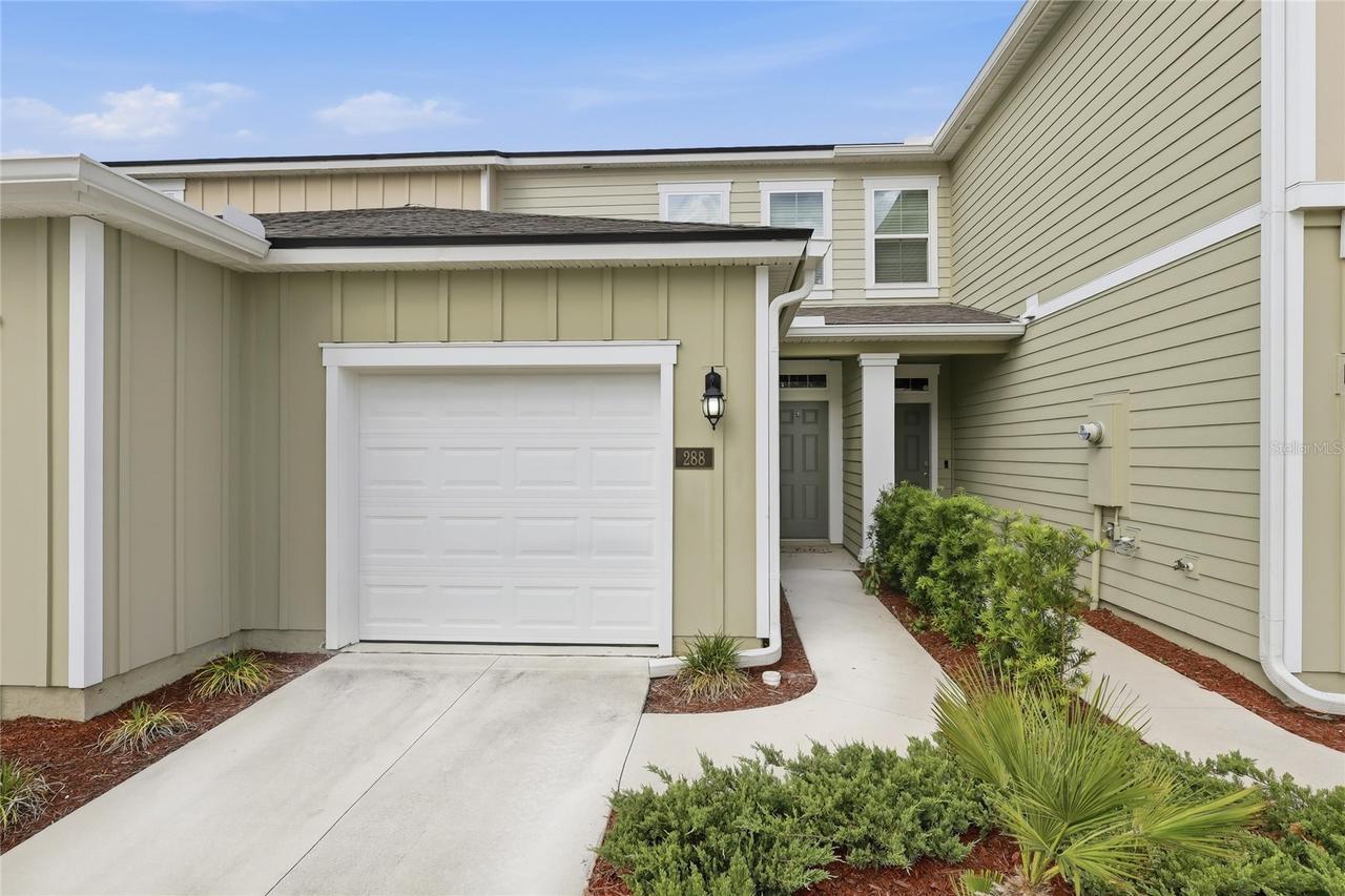 288 Redbud Rd., Palm Coast, FL 32137