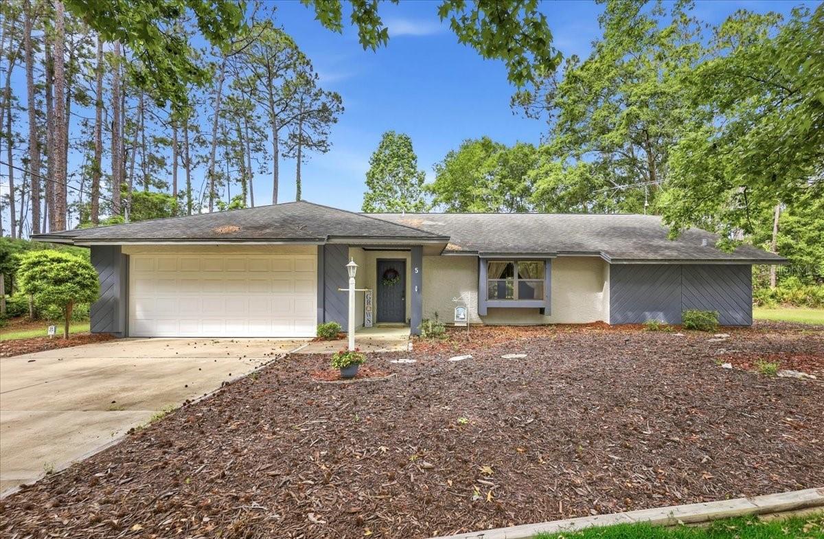 5 Largo Pl., Palm Coast, FL 32137