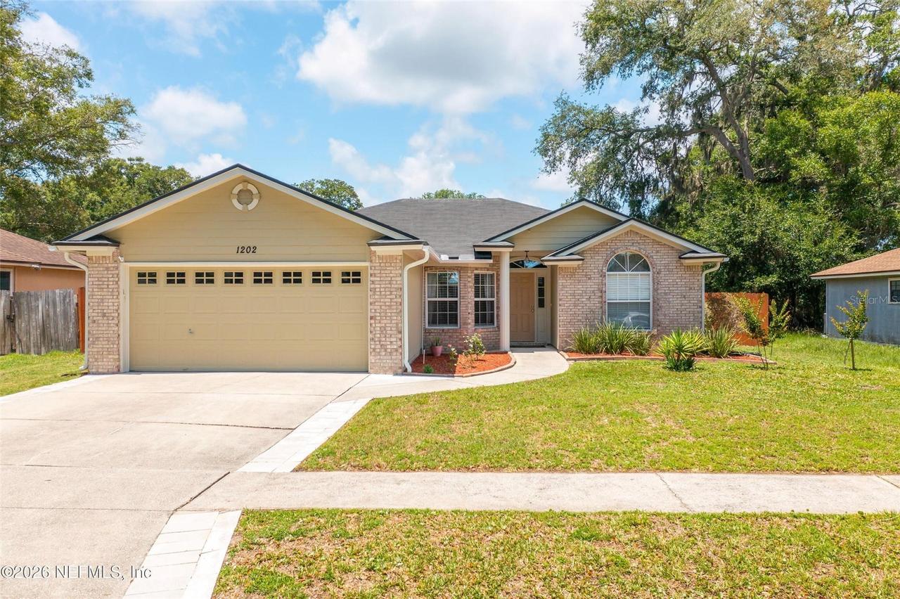 1202 Dorwinion Dr., Jacksonville, FL 32225