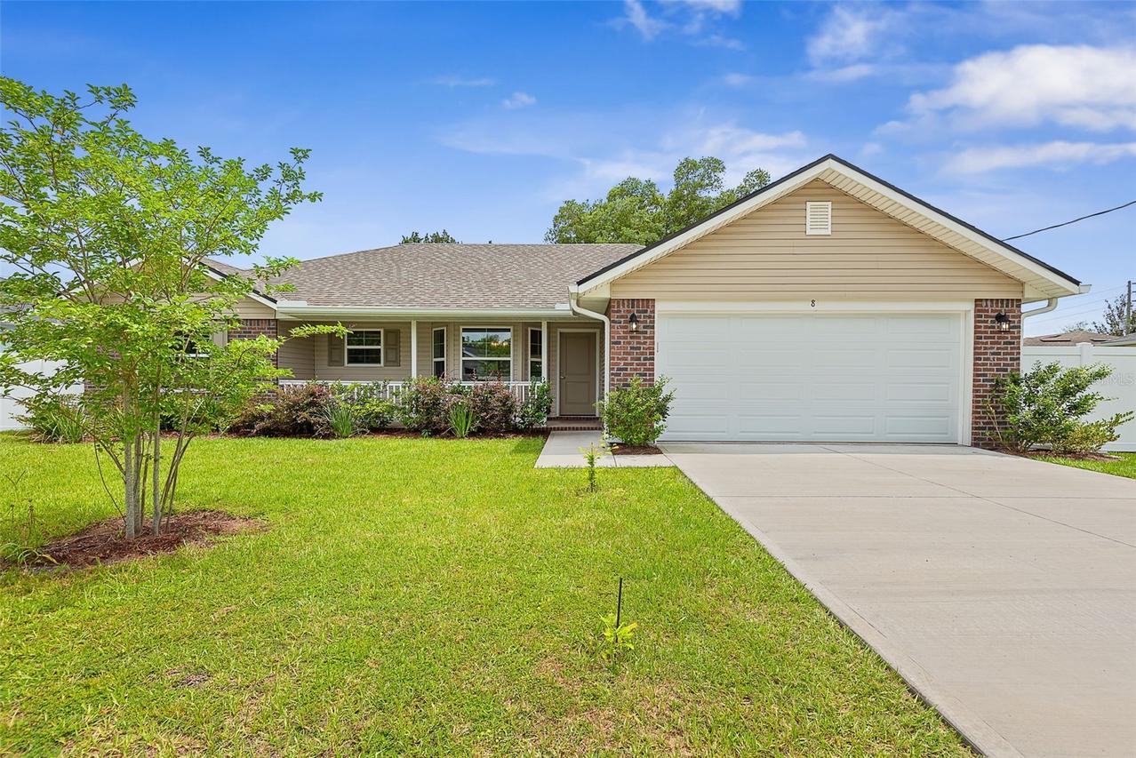 8 Persimmon Dr., Palm Coast, FL 32164