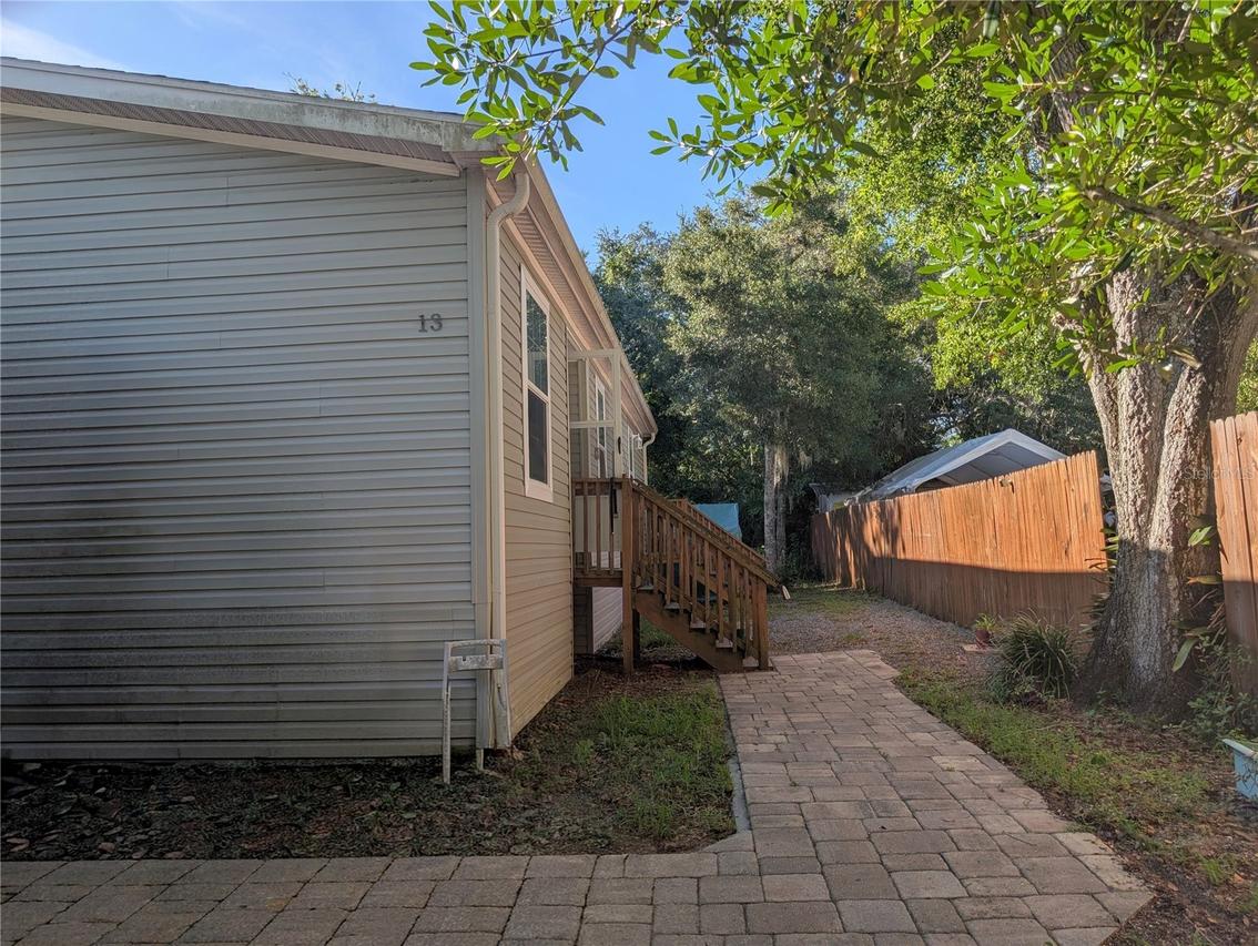 13 Magnolia Rd., Palm Coast, FL 32137