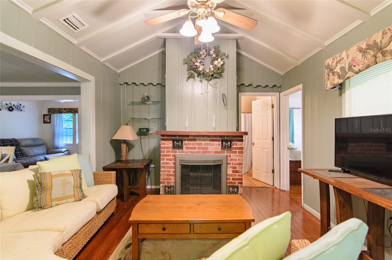 257 Desoto Ave., De Leon Springs, FL 32130