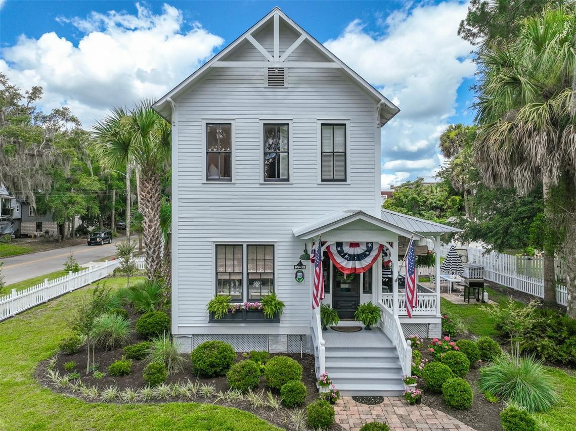 220 S 4th St., Palatka, FL 32177