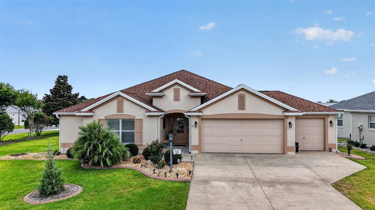1614 Pennecamp Dr., The Villages, FL 32162