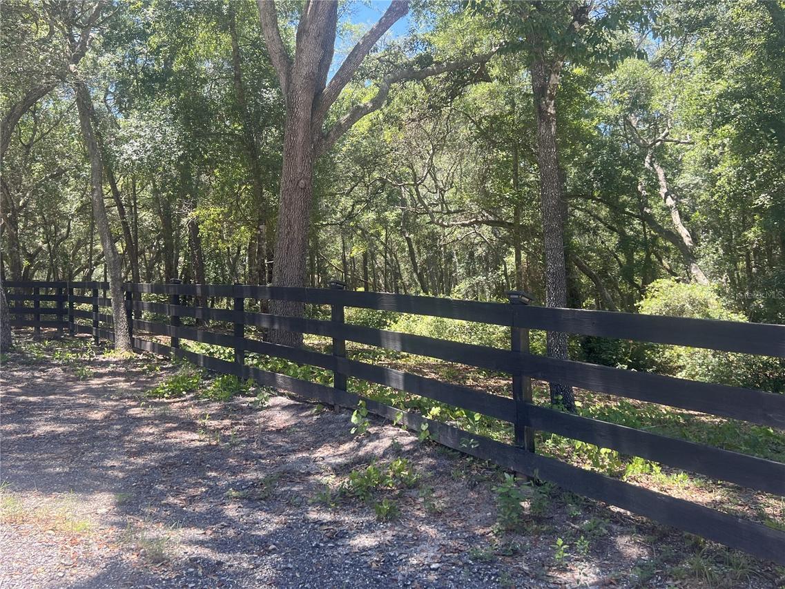 1425 Renbar Rd., De Leon Springs, FL 32130