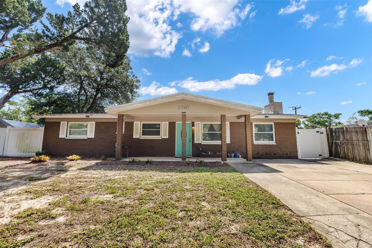 1509 Primrose Ln., Daytona Beach, FL 32117