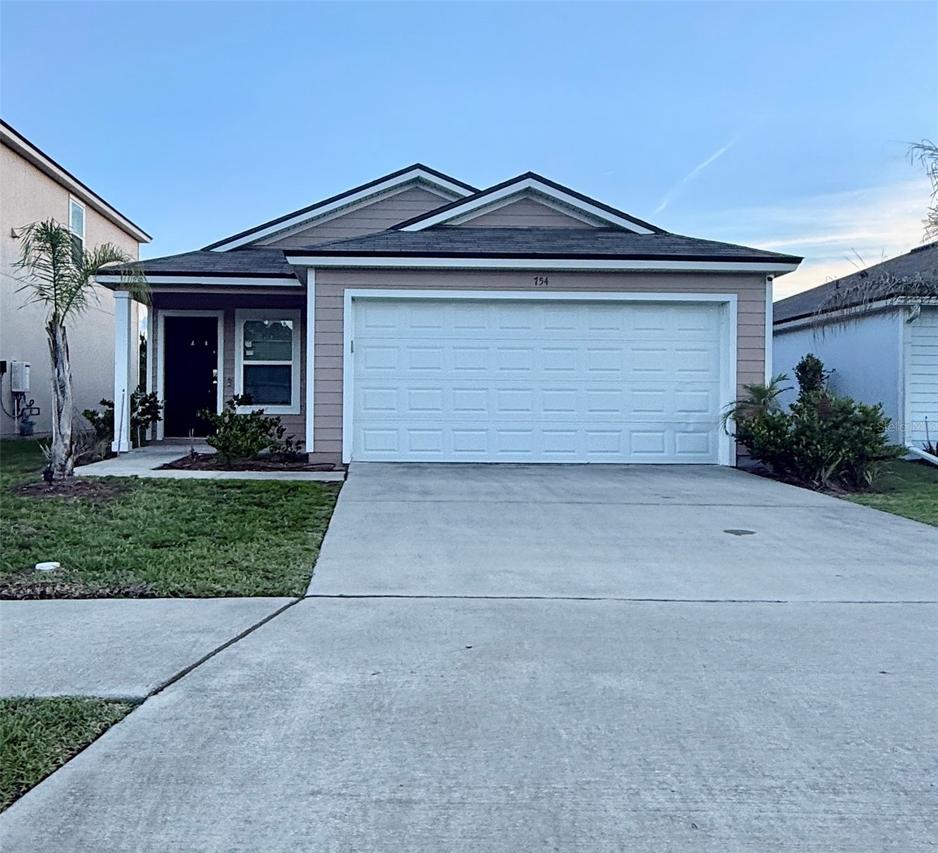 754 Grand Reserve Dr., Bunnell, FL 32110