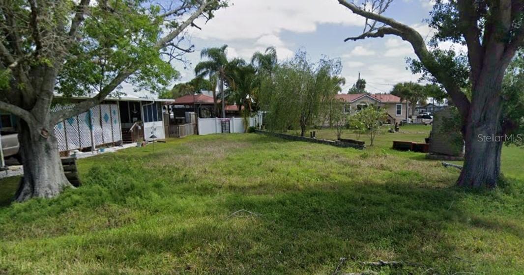 179 Sportsman Dr., Welaka, FL 32193