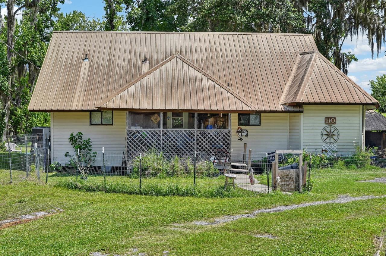 110 W Palm Ave., Crescent City, FL 32112