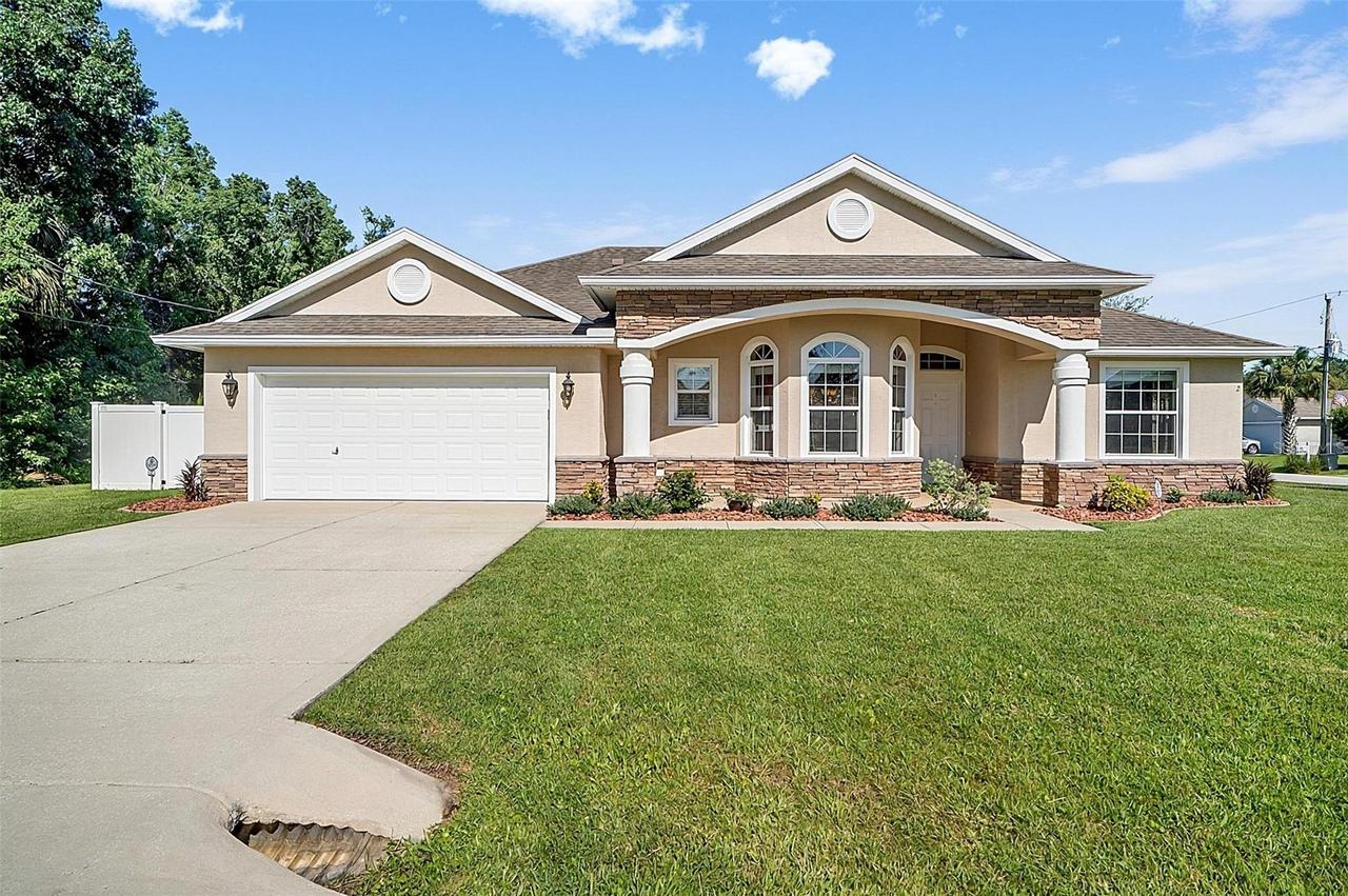 2 Lytton Ln., Palm Coast, FL 32137