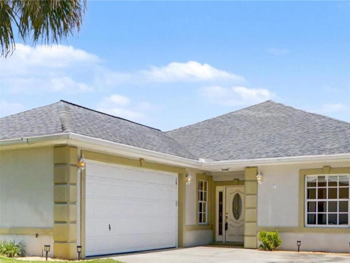 40 Columbia Ln., Palm Coast, FL 32137