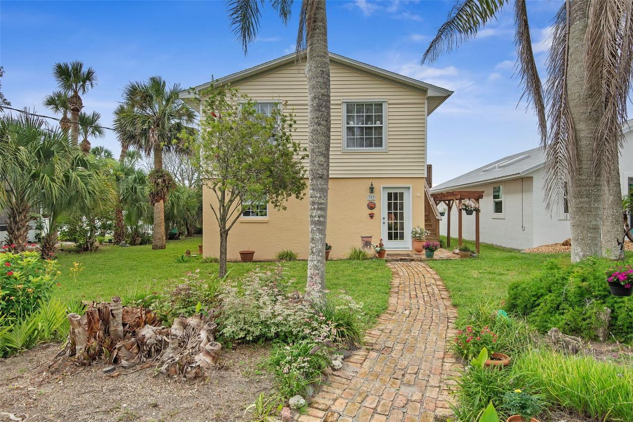 309 Cypress St., Flagler Beach, FL 32136