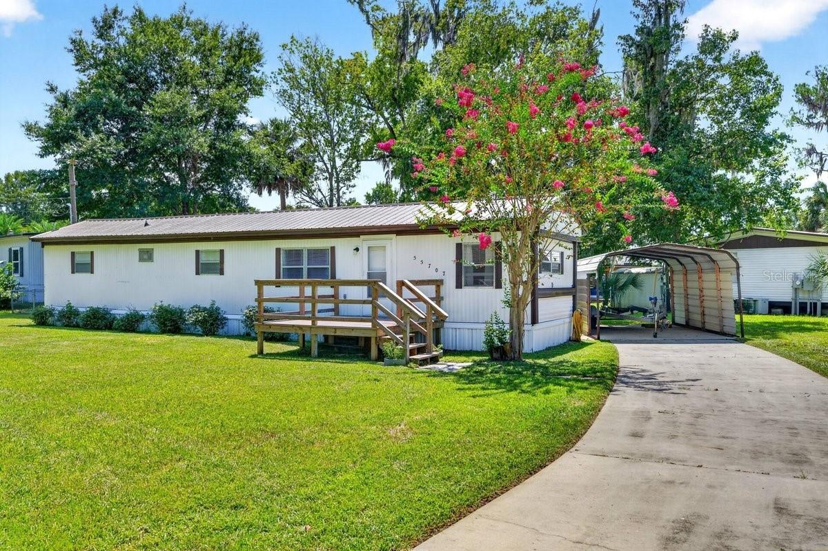 55707 Jamie Dr., Astor, FL 32102