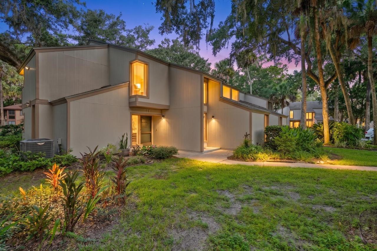 13 Mid Oaks Cir., Palm Coast, FL 32137