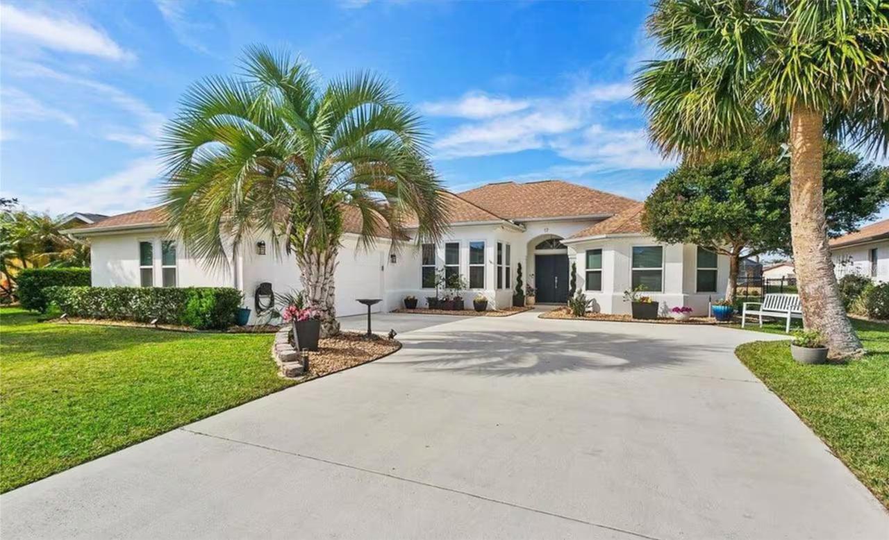 17 Collington Ct., Palm Coast, FL 32137