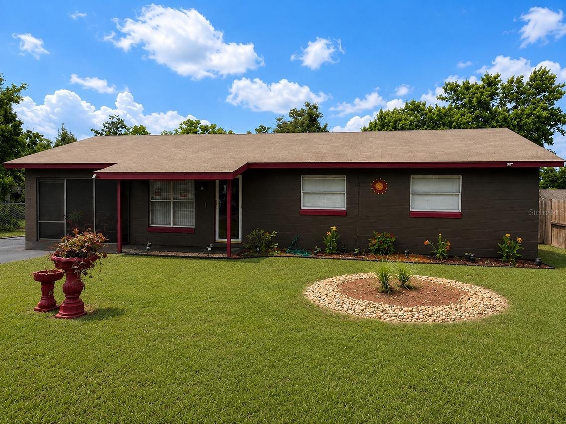 605 Laisy Dr., Deland, FL 32724