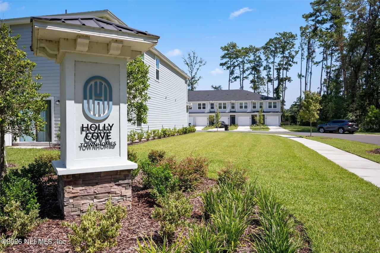 514 Hollylakes Dr., Orange Park, FL 32073