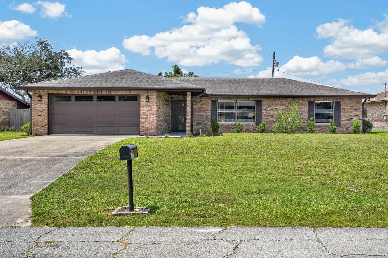 2114 El Campo Ave., Deltona, FL 32725