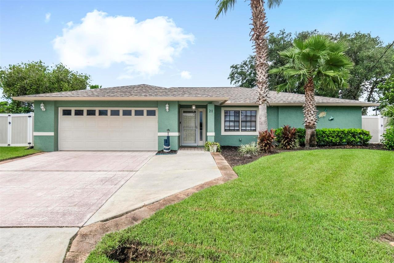 21 Corona Ct., Palm Coast, FL 32137