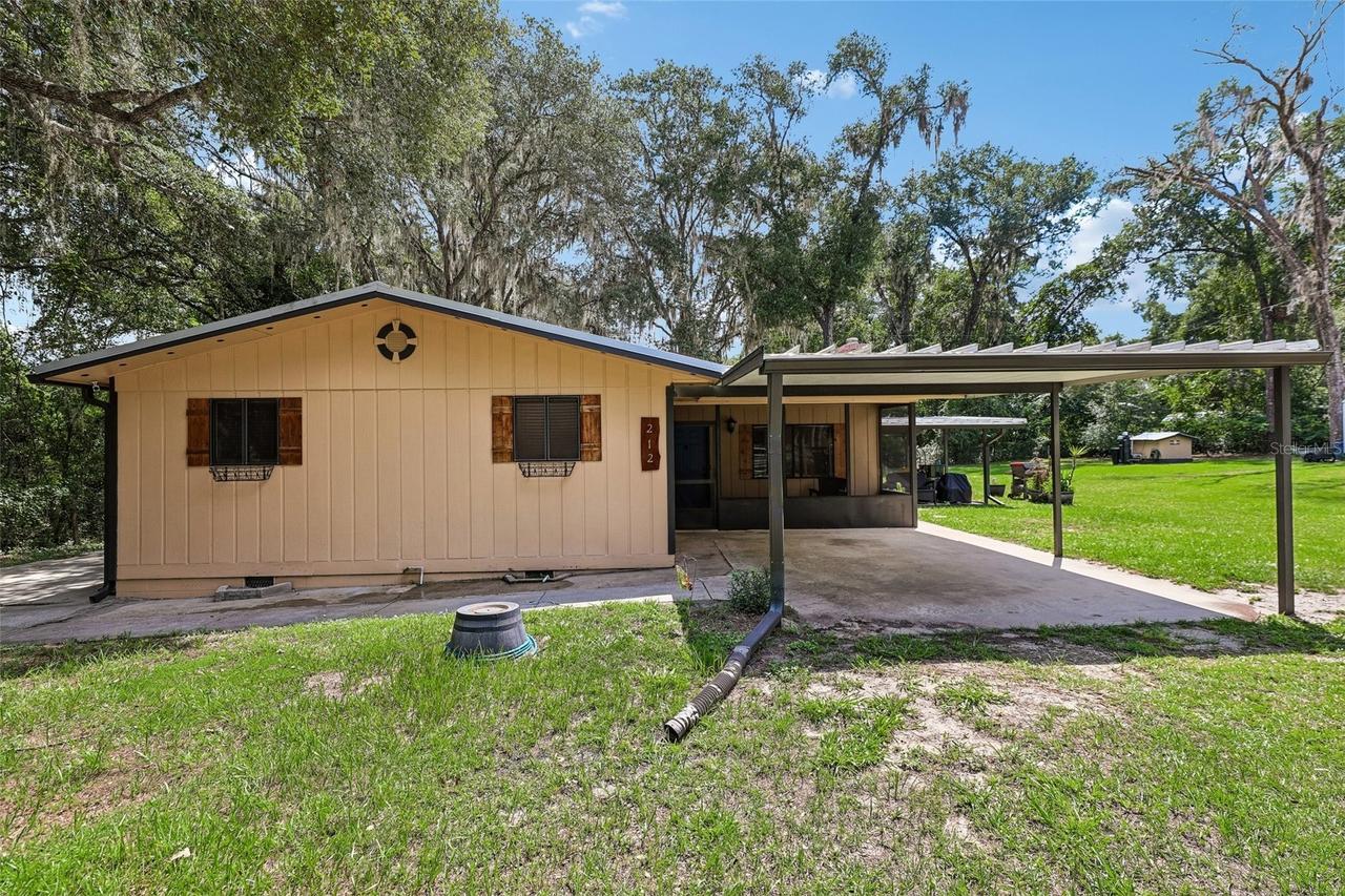 212 Dogwood Dr., Interlachen, FL 32148
