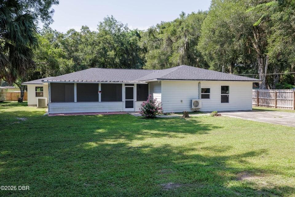 430 Wheeler St., De Leon Springs, FL 32130