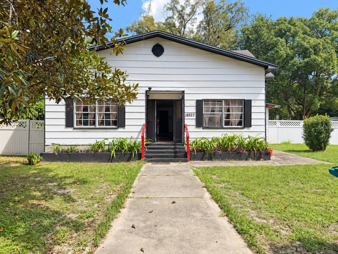 18523 NW 231st St., High Springs, FL 32643