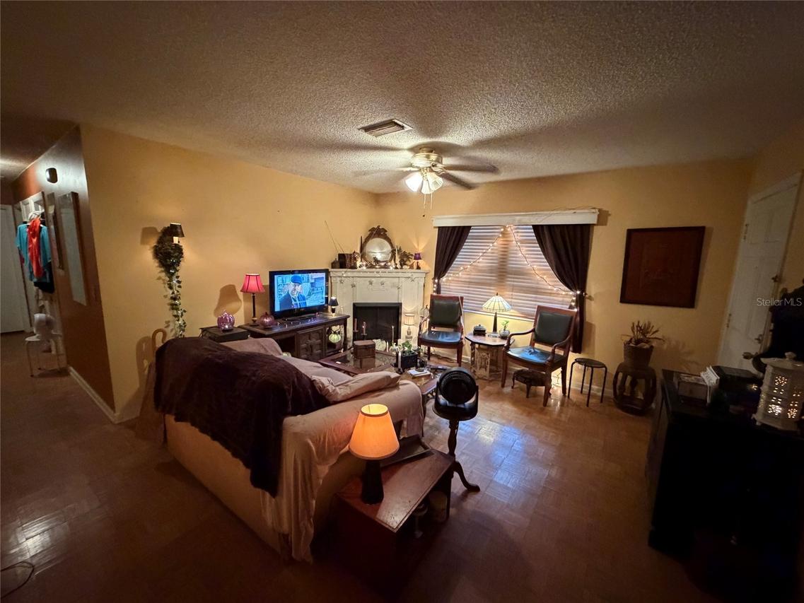 2475 Seaway St., Jacksonville, FL 32233