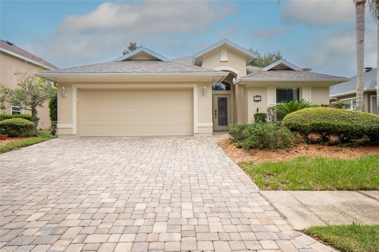 74 Southlake Dr., Palm Coast, FL 32137