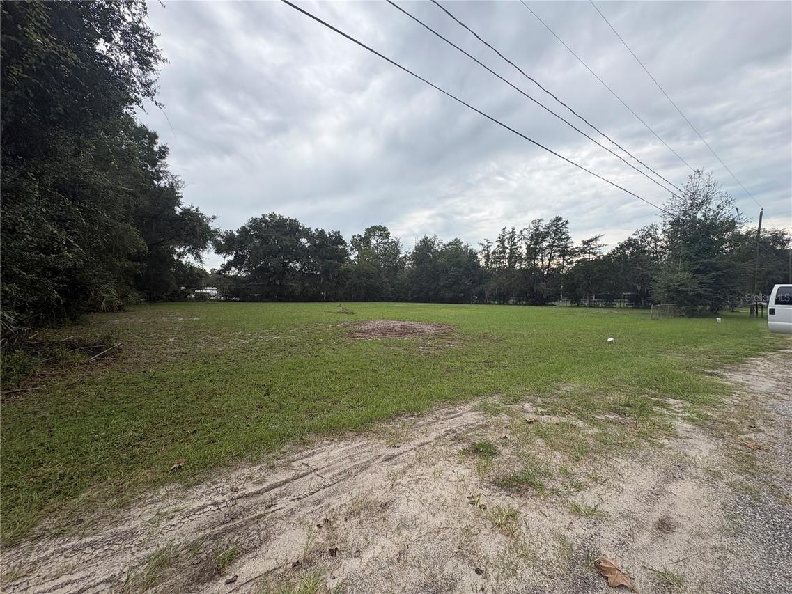 517 Orange St., Welaka, FL 32193