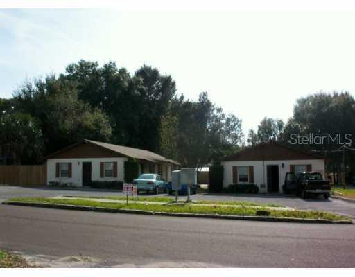 738 Liberty St., Mount Dora, FL 32757