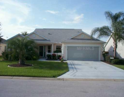 2113 Barbosa Ct., The Villages, FL 32159