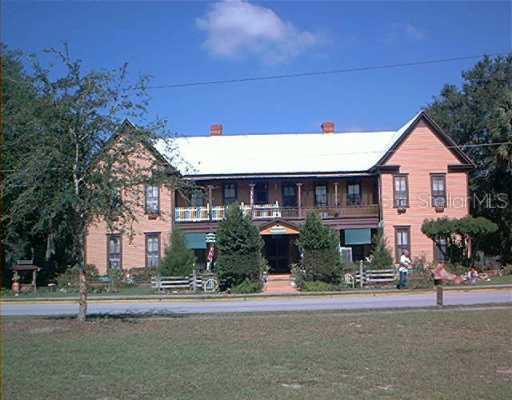 1502 High St., Leesburg, FL 34748