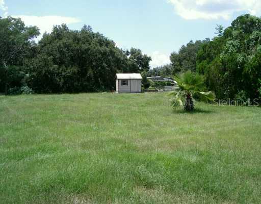 Lois Dr., Travares, FL 32778