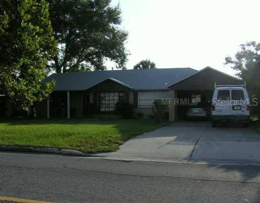 712 N N Saint Clair Abrams Ave., Tavares, FL 32778