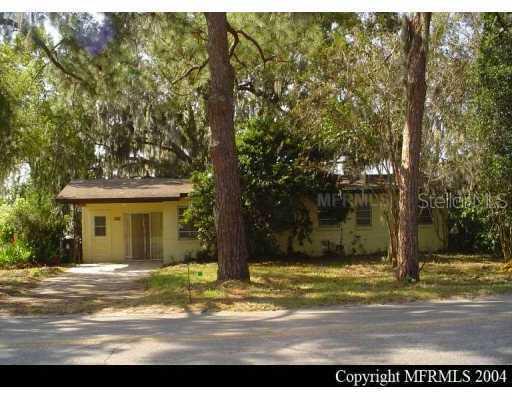 1932 Lakeshore Dr., Clermont, FL 34711