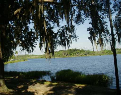 3715 Lakeshore Dr., Groveland, FL 34736