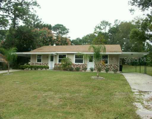 626 E Warner St., Groveland, FL 34736