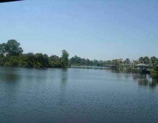 16302 E Shirley Shores Rd., Tavares, FL 32778